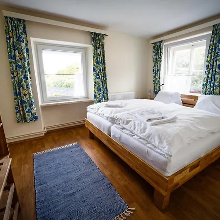 Gasthof Schiffmeister Inn *